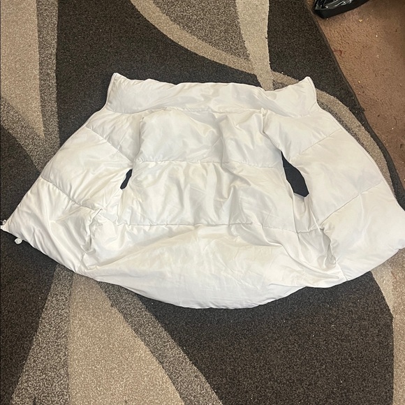 Charlotte Russe White Puffer Vest | Size M - Picture 5 of 5